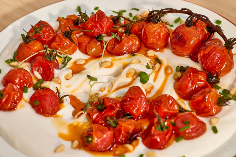 Rich And Refreshing Roasted Tomato Dip